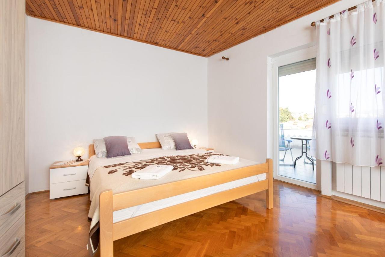 Bed And Breakfast Ema Krk Town Exterior photo