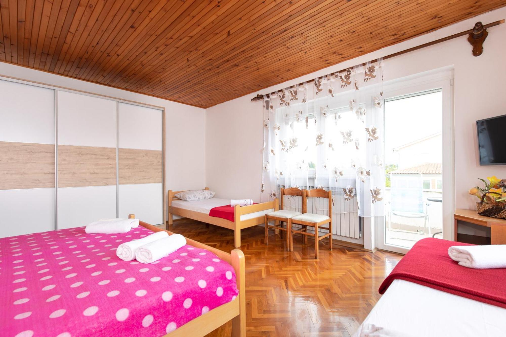 Bed And Breakfast Ema Krk Town Exterior photo