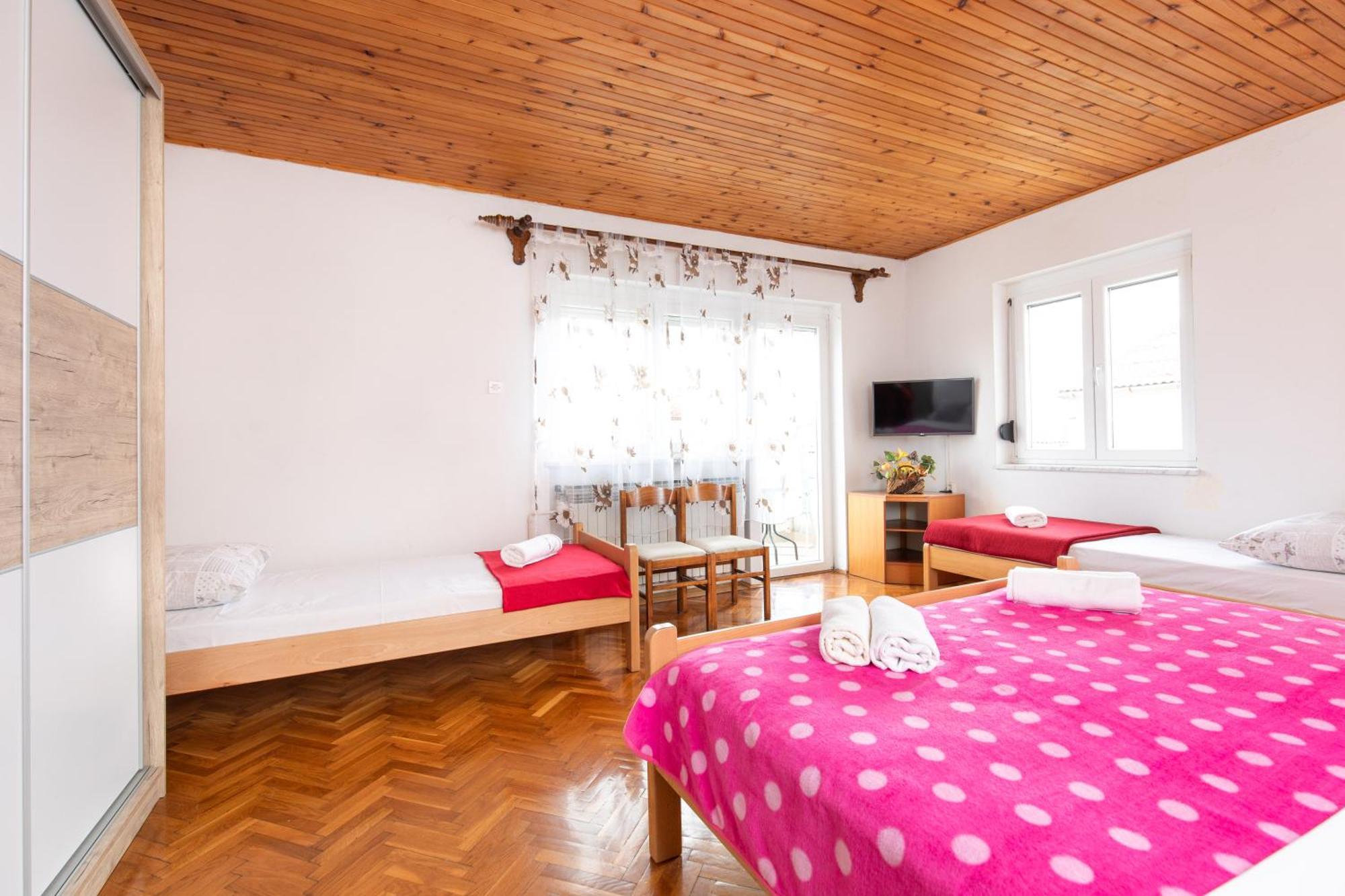Bed And Breakfast Ema Krk Town Exterior photo